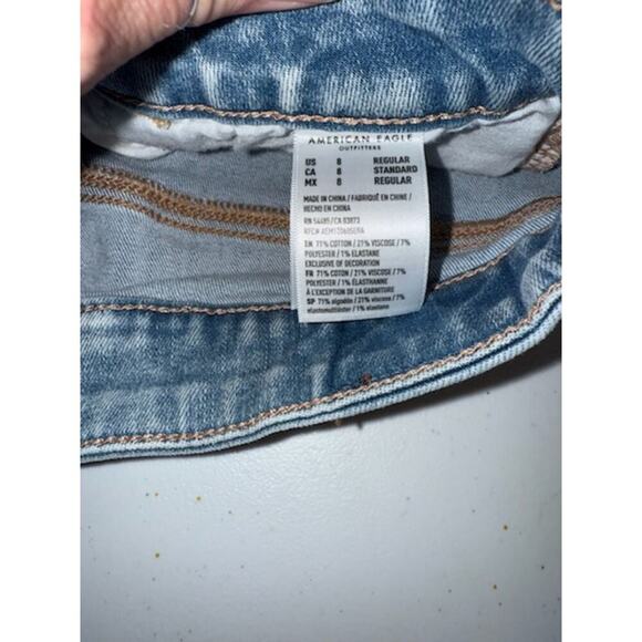 American Eagle Light Wash Distressed Jegging Women's Size 8 Jean - Picture 3 of 5